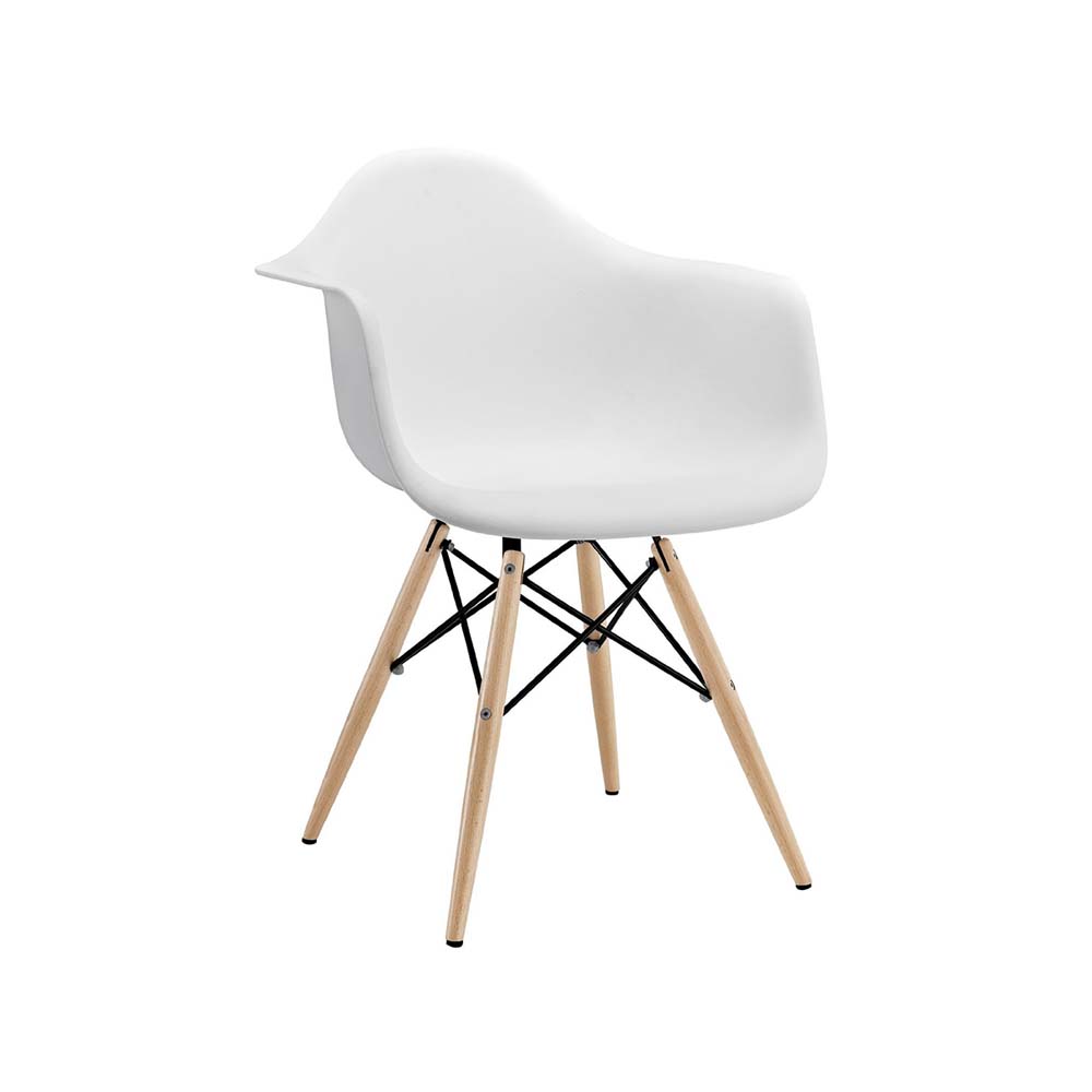 simple-plastice-chair-in-white-color